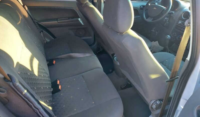 
								Usado 2005 Ford Ecosport completo									